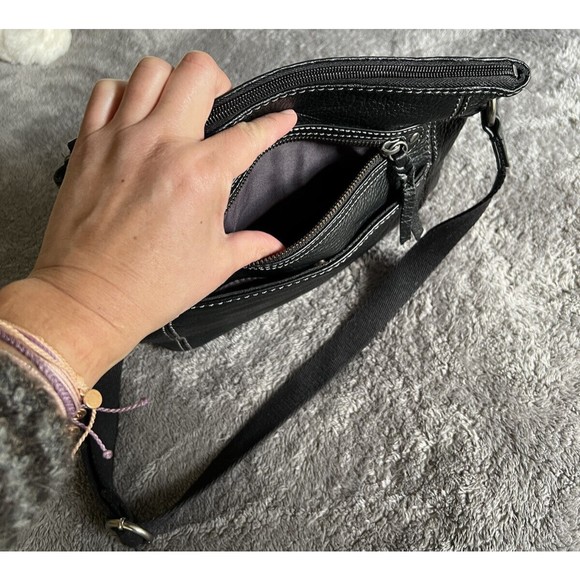 The Sak Black Leather Medium Shoulder Handbag Purse - Picture 4 of 9